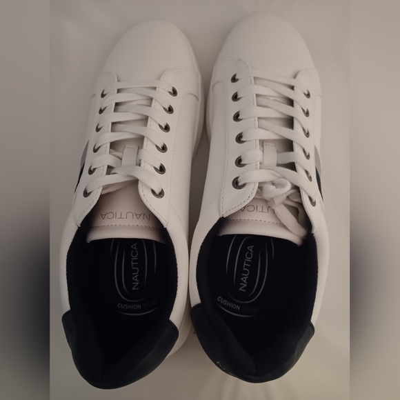 Men's Nautica White Lace Up Sneskers - Picture 2 of 8